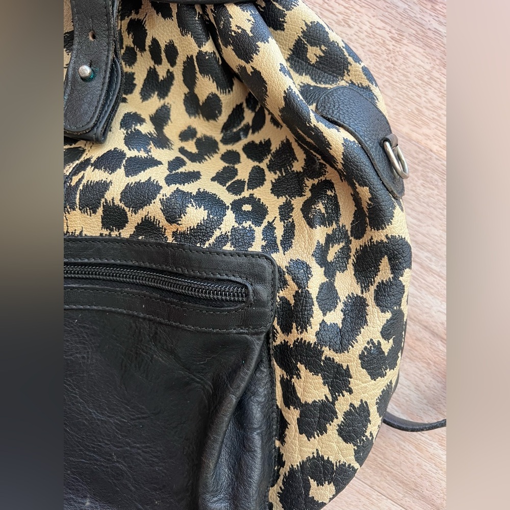Furla suede leather leopard and black backpack - Picture 6 of 14